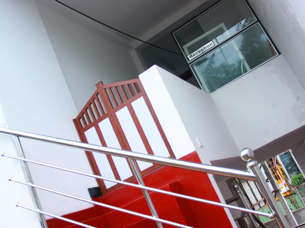 Heaven Star Rest Bed & Breakfast Mirissa Bagian luar foto