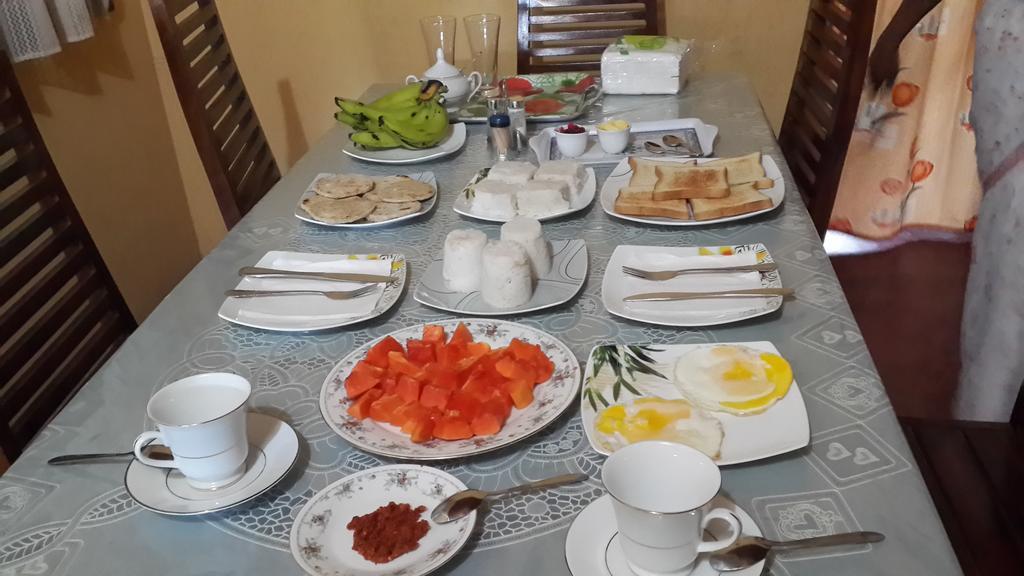 Heaven Star Rest Bed & Breakfast Mirissa Bagian luar foto