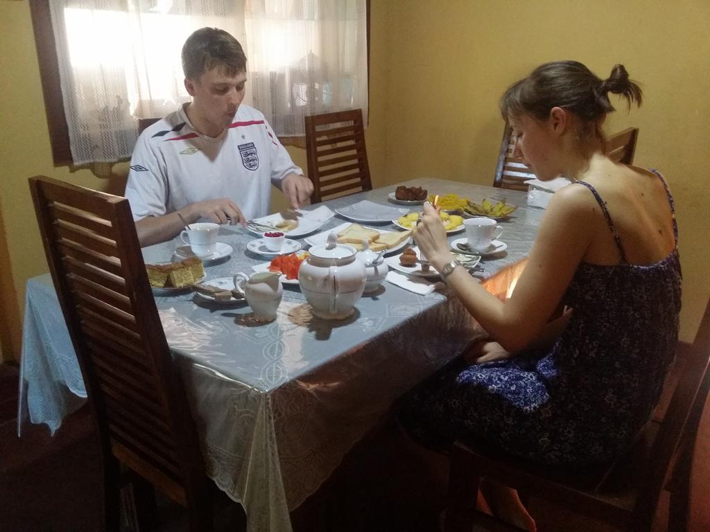 Heaven Star Rest Bed & Breakfast Mirissa Bagian luar foto